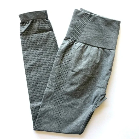 Gymshark M/L Vital Seamless 2.0 Leggings & Essential Racerback Sports Bra Set - Picture 8 of 10